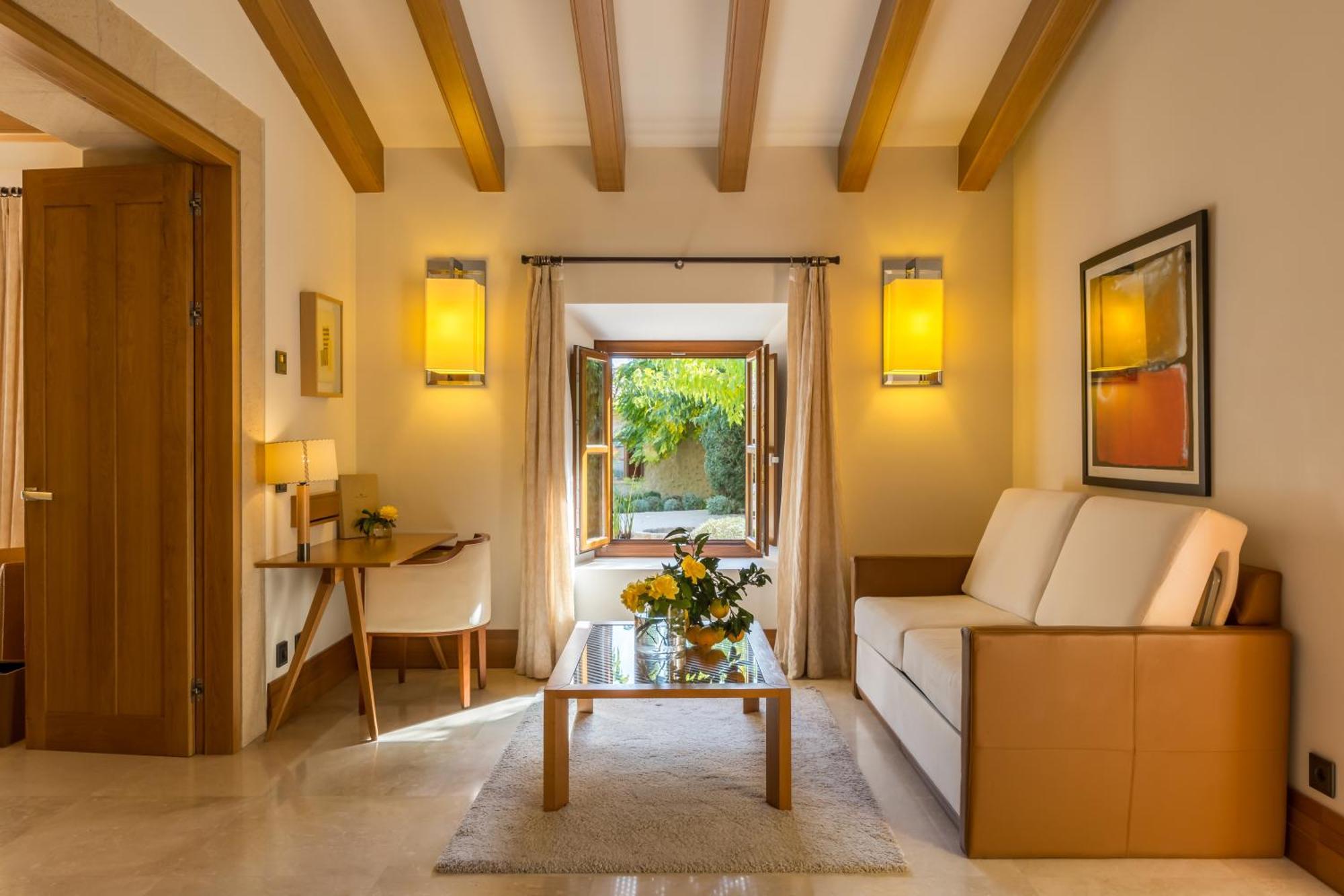 Hotel Castell Son Claret - The Leading Of The World Es Capdella