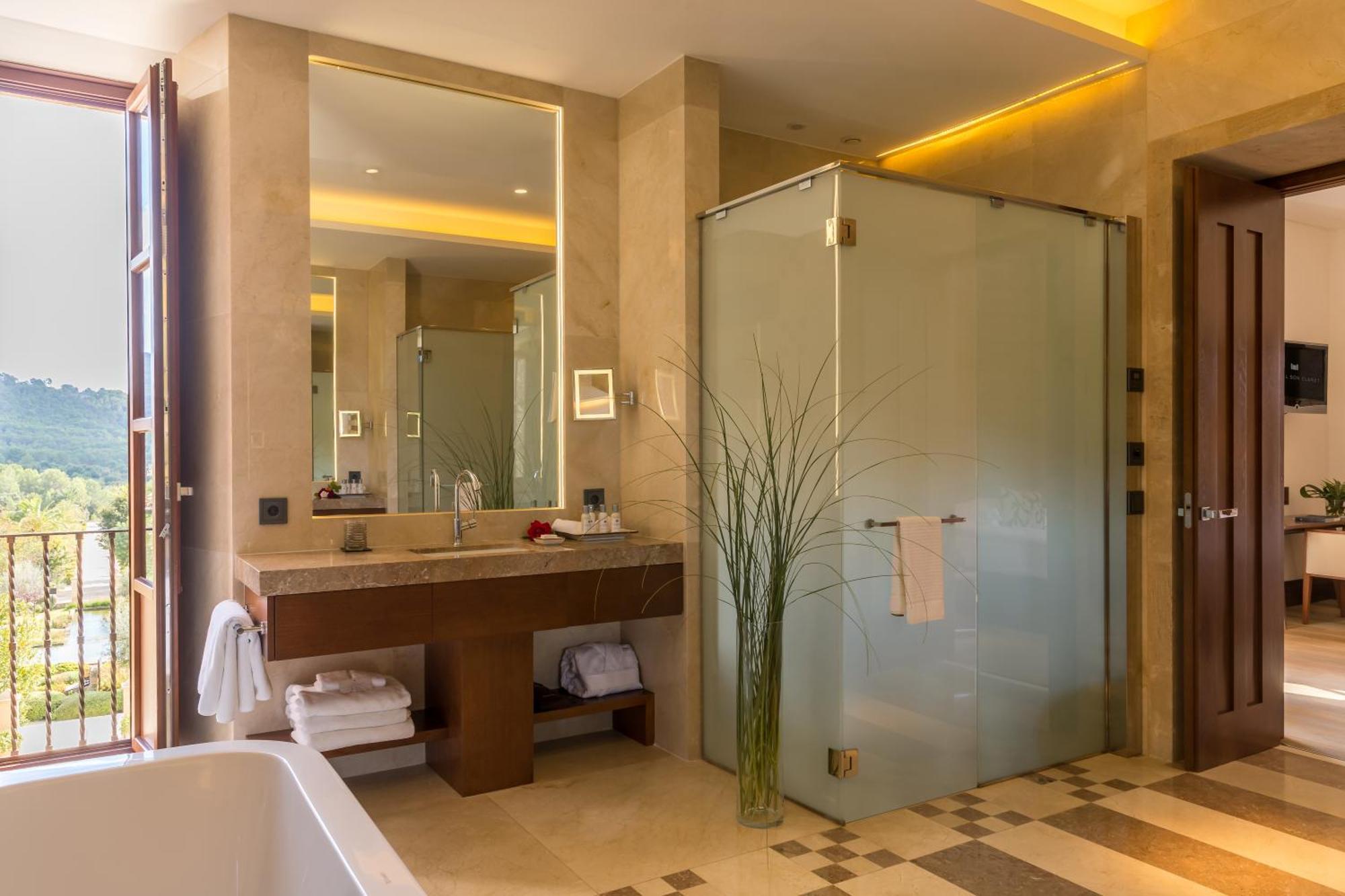 Hotel Castell Son Claret - The Leading Of The World